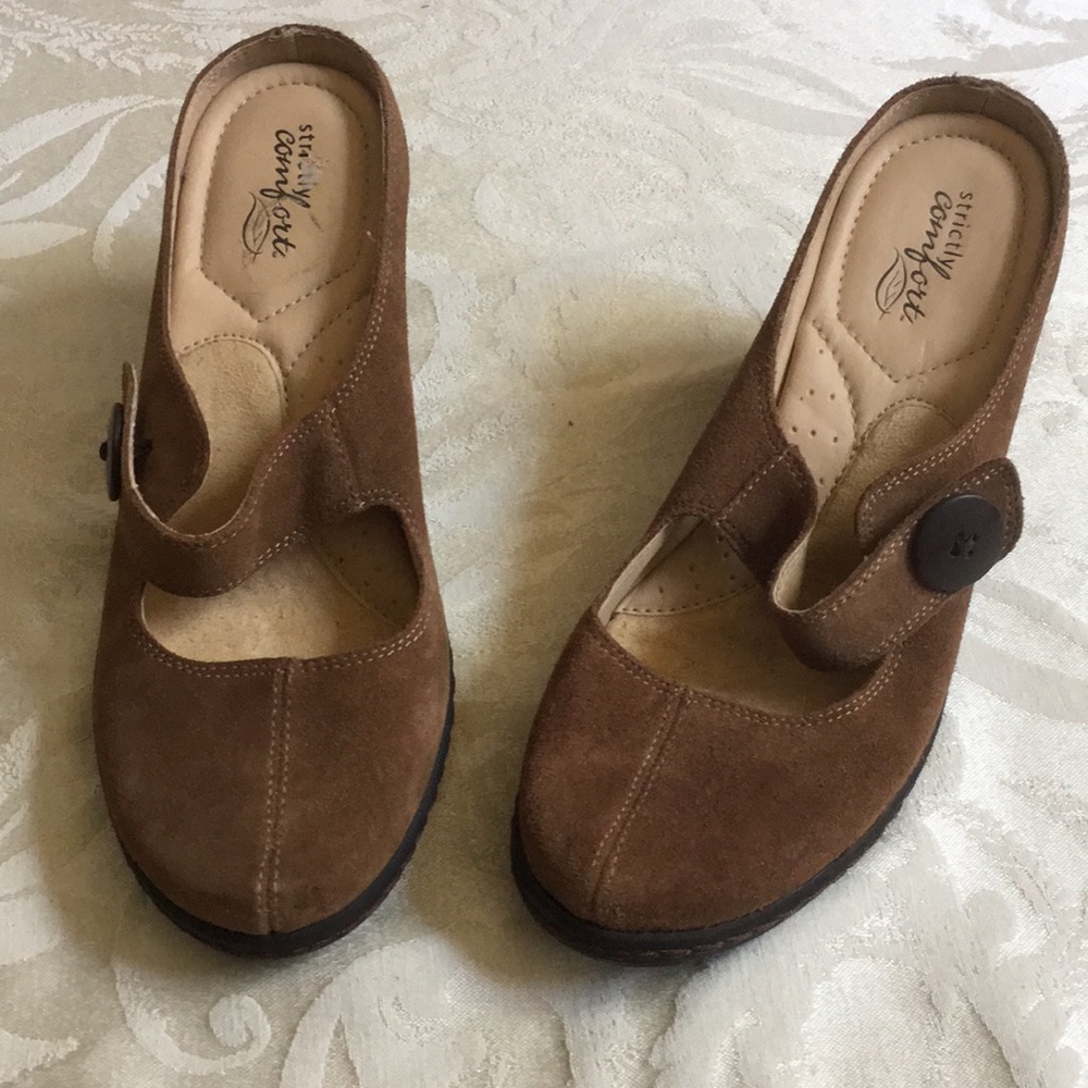 Shoes - Picture 2 of 6
